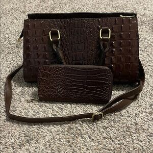 Elegant Brown Faux Crocodile-Embossed Women's Bag with Wallet